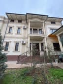 Hashamatli xovli sotiladi